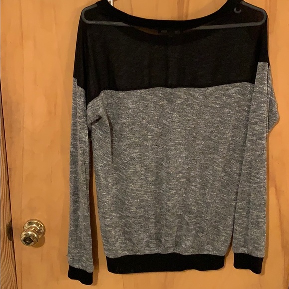 sweater - Picture 2 of 4